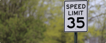 speed limit 35 sign